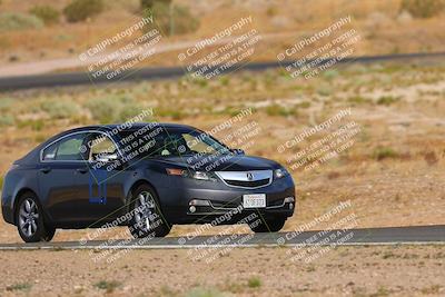 media/Jun-01-2025-CalClub SCCA (Sun) [[eae223c5dd]]/Group 1/Track Event 5/